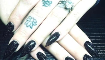 Onyx Nails - Fruitvale
