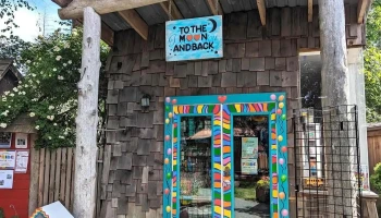 Ringside Market - Hornby Island