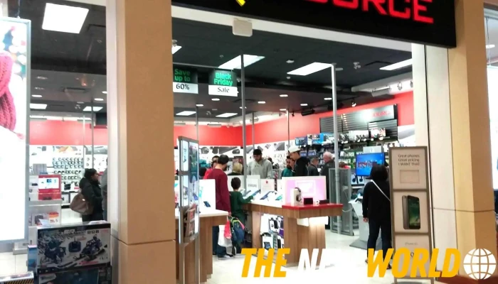 Best Buy Express -  Inside - Banff