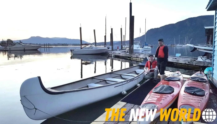 Cowichan Bay Kayaking and Adventure Centre - Cowichan Bay