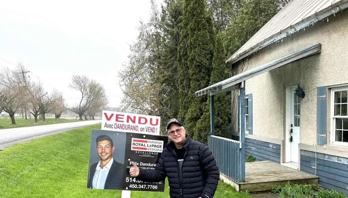 Felix Dandurand Courtier Immobilier Royal Lepage Real Estate Agent - Bedford