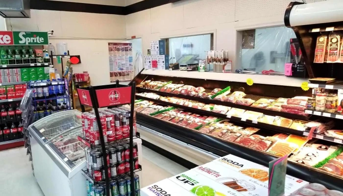 Freshmart -  Inside - Biggar