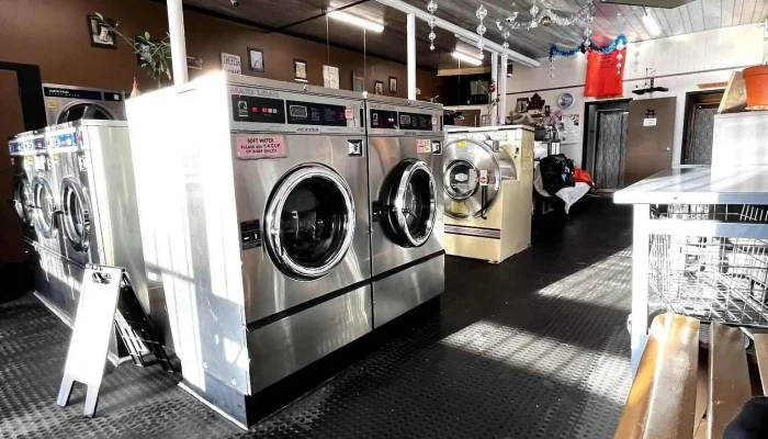 Hart Hi-Way Laundromat - Chetwynd