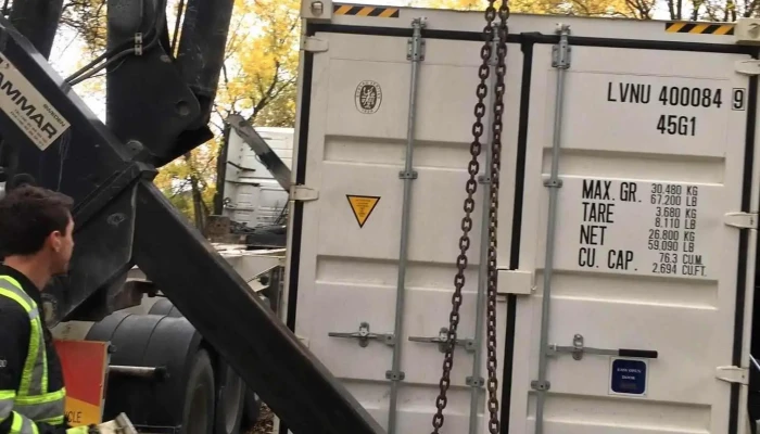 Level Up Container Services Ltd. - Ile Des Chênes