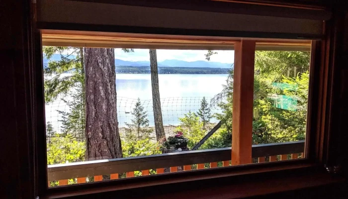 Lognest Retreat - Denman Island