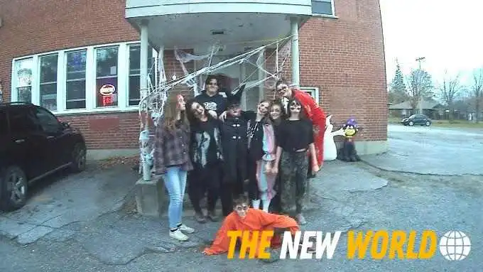 Maison Des Jeunes Le Boum De -  All - Bedford