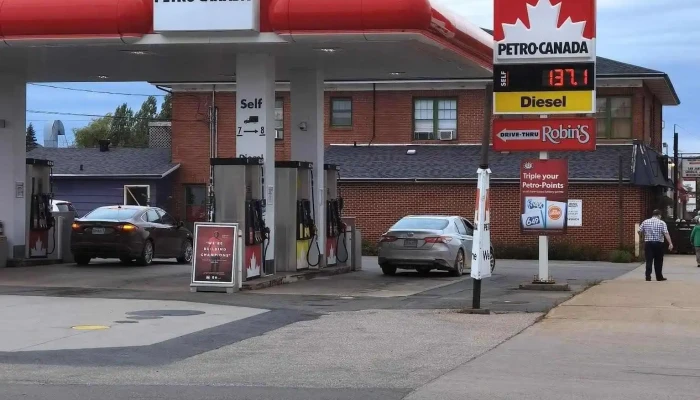 Petro -  Canada Filling Station - Berwick