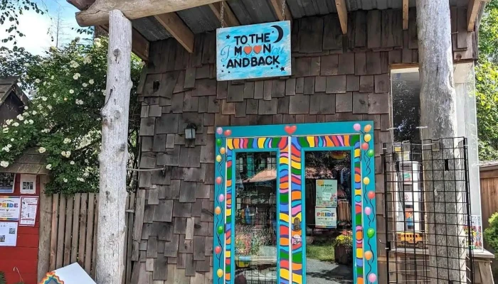 Ringside Market - Hornby Island