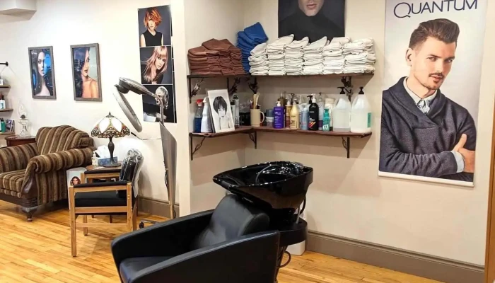 Salon De Coiffure Chez Kats -  Hairstyle - Bedford