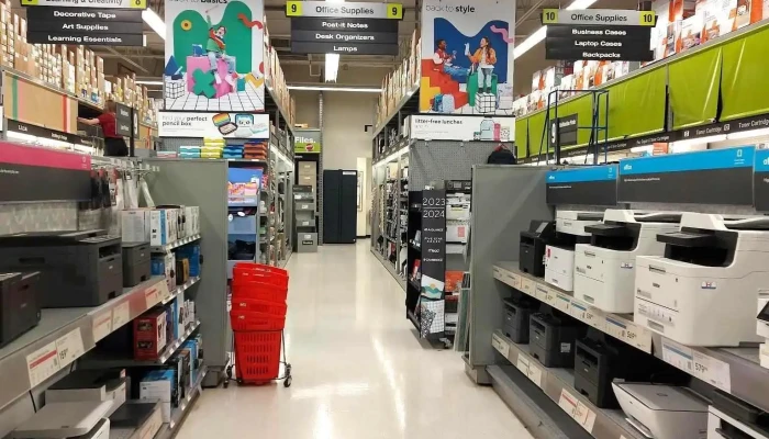 Staples -  Inside - Airdrie