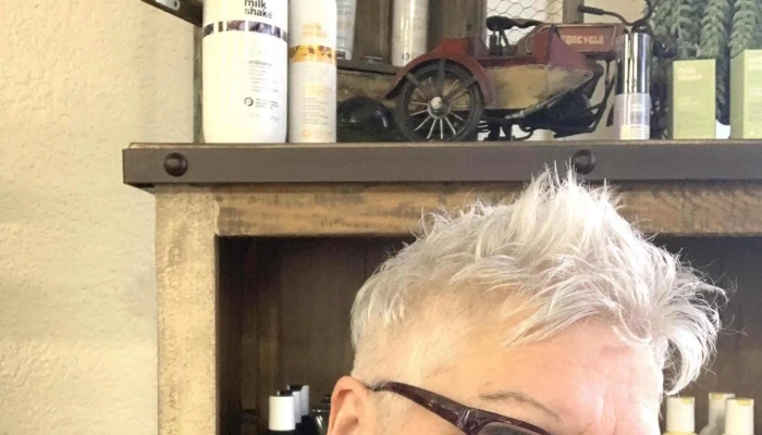 The Cutting Edge -  Health And Beauty Shop - Barrhead
