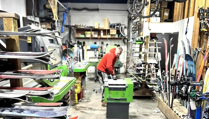 The Tune Shop -  Ski Shop - Banff