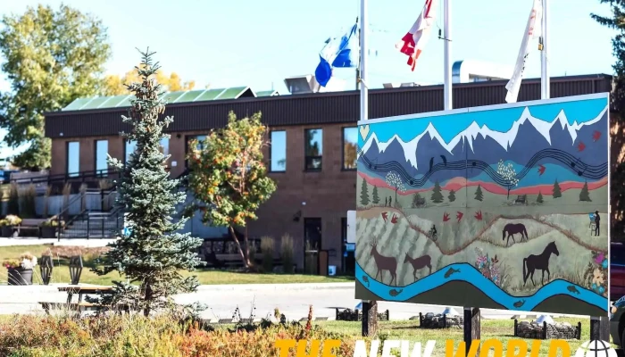 Town Of Diamond Valley -  By Owner - Diamond Valley
