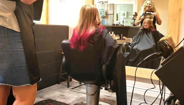 Wils Original Hair Studio All - Barrhead